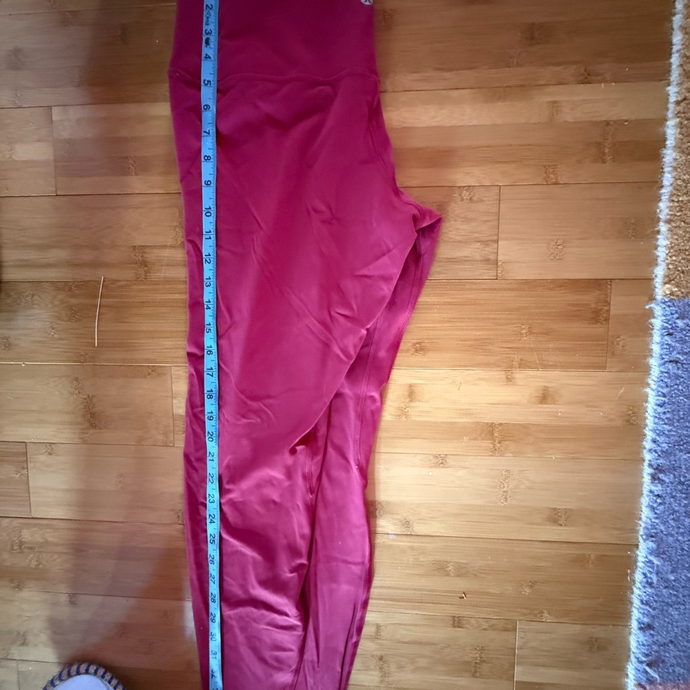 Lululemon Raspberry Leggings - Picture 3 of 4